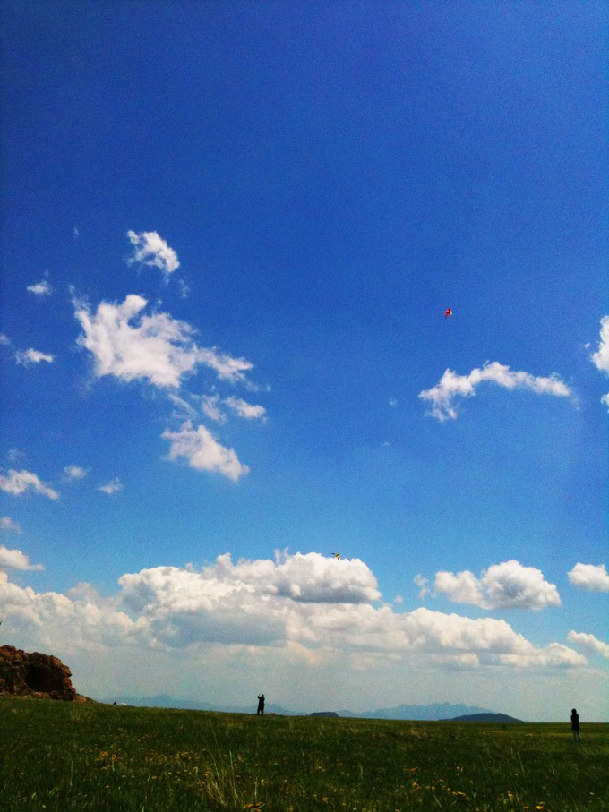 六月—让风筝自由翱翔
